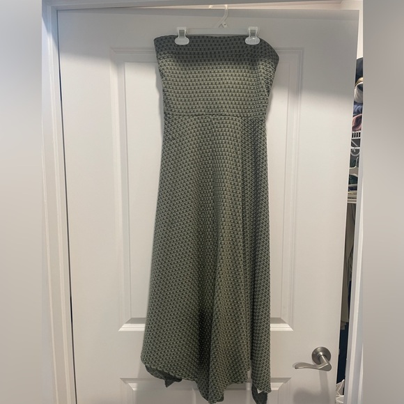 Urban Outfitters Strapless Dress - Picture 6 of 7